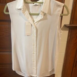 Uniqlo sleeveless button-down shirt